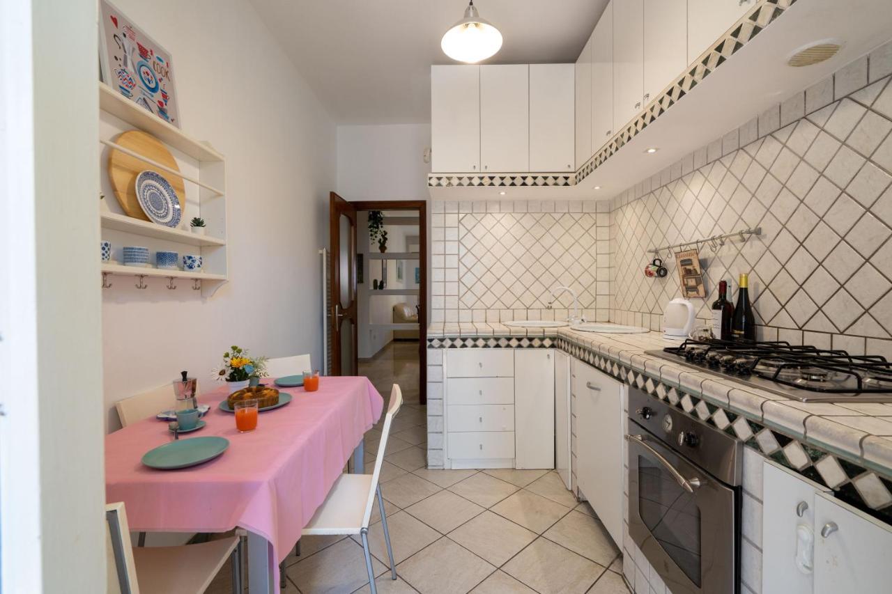 Universita & Stazione Airy Apartment With Parking 바리 외부 사진
