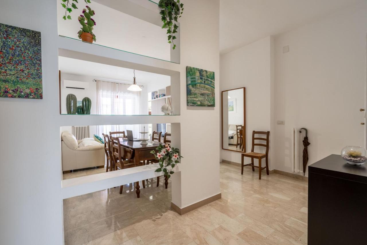 Universita & Stazione Airy Apartment With Parking 바리 외부 사진