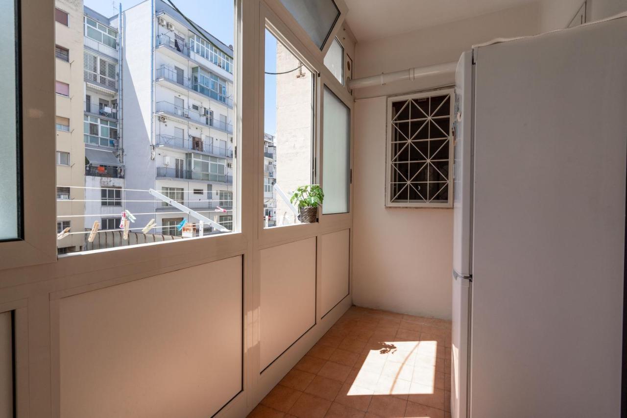 Universita & Stazione Airy Apartment With Parking 바리 외부 사진